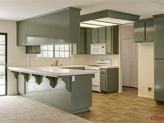 Open Kitchen, Ample Storage