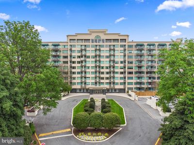5450 Whitley Park Ter APT 111, Bethesda, MD, 20814