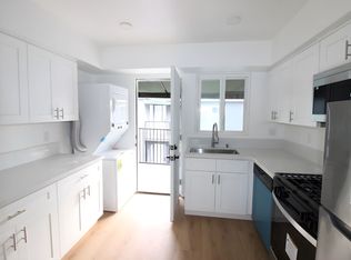 9007-11 Ramsgate Ave., Los Angeles, CA 90045