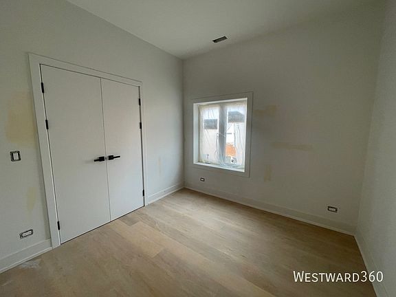 3rd image of 2040 W Washington Blvd #3