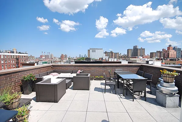 Rented by Vanderborgh Realty  | media 2