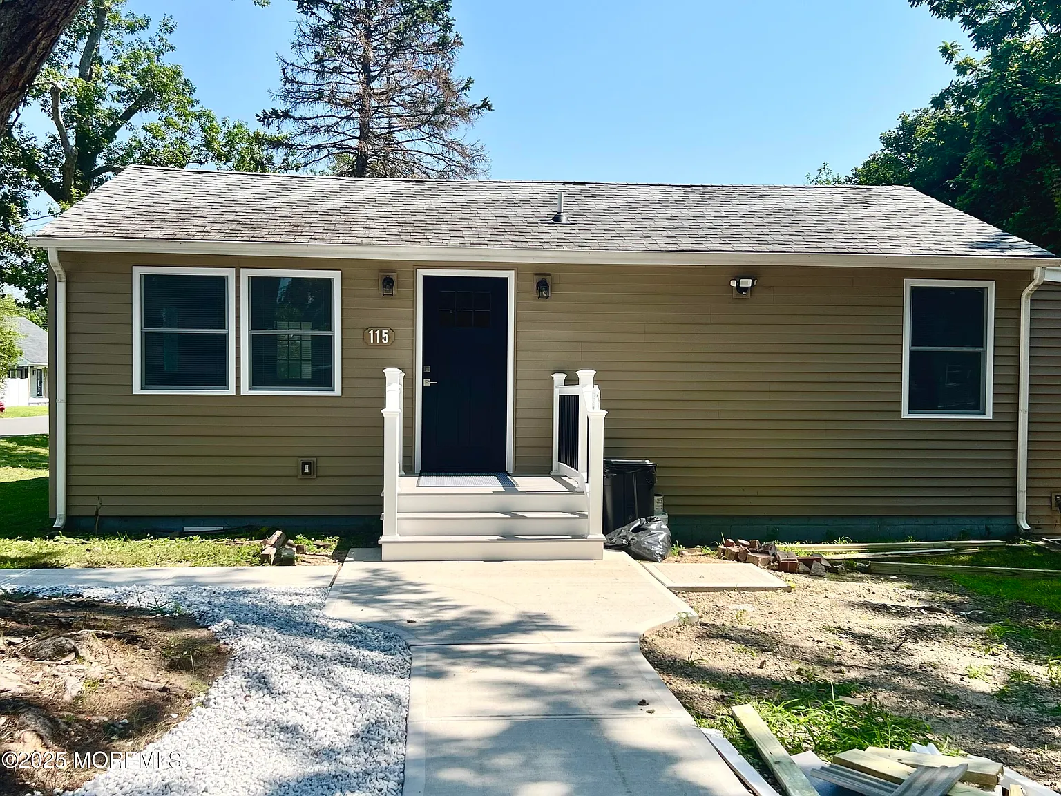 2 bed, 680 sqft, $2,300 — Photo 2