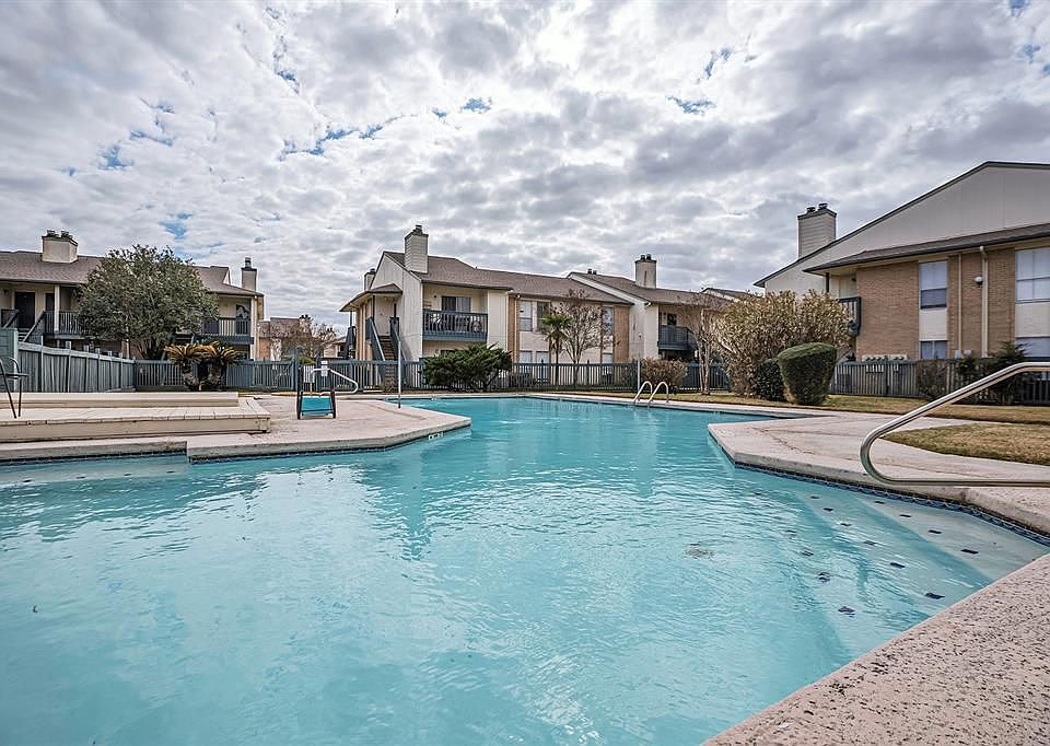 1st image of 250 El Dorado Blvd #302