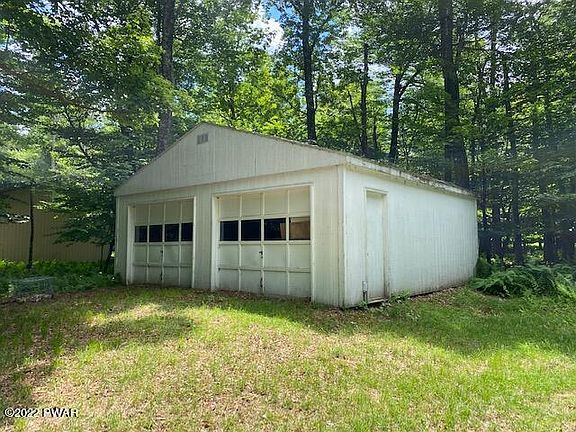 3rd image of 1203 Pocono Dr
