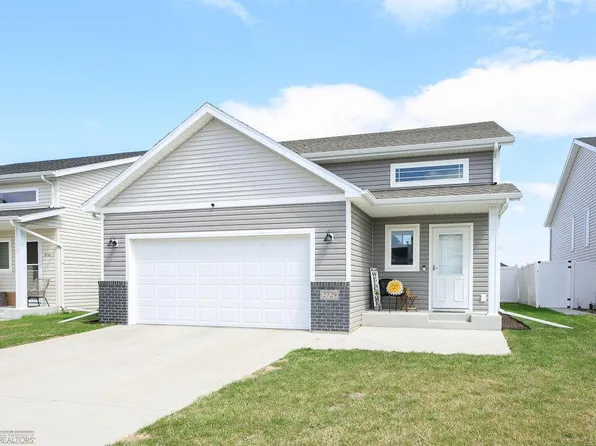 2729 Divide St W, West Fargo, ND 58078