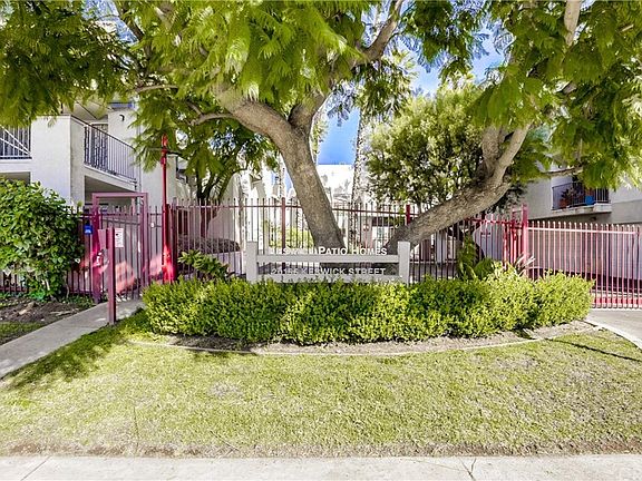 3rd image of 20155 Keswick St Unit 120