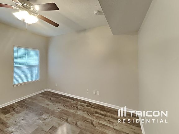 2nd image of 1721 Sunray Dr