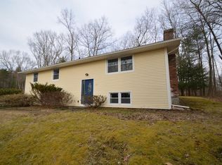 127 Leverett Rd, Amherst, MA 01002