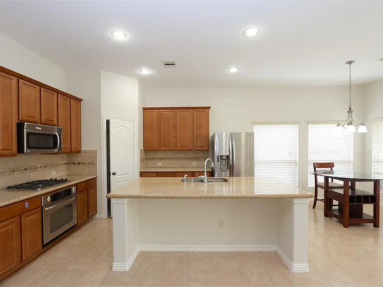 24322 Bella Florence Dr — Photo 5