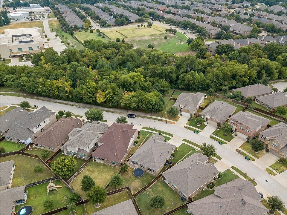 1st image of 1709 Freedom Dr