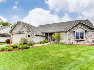 6209 Headwaters Trl, Fort Wayne, IN 46845