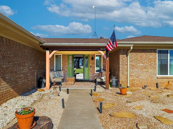 3rd image of 4410 Brushy Rd