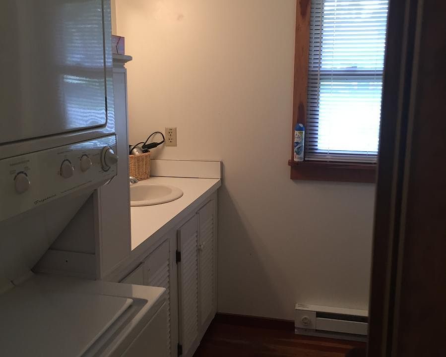 1st image of 202 W Pine St