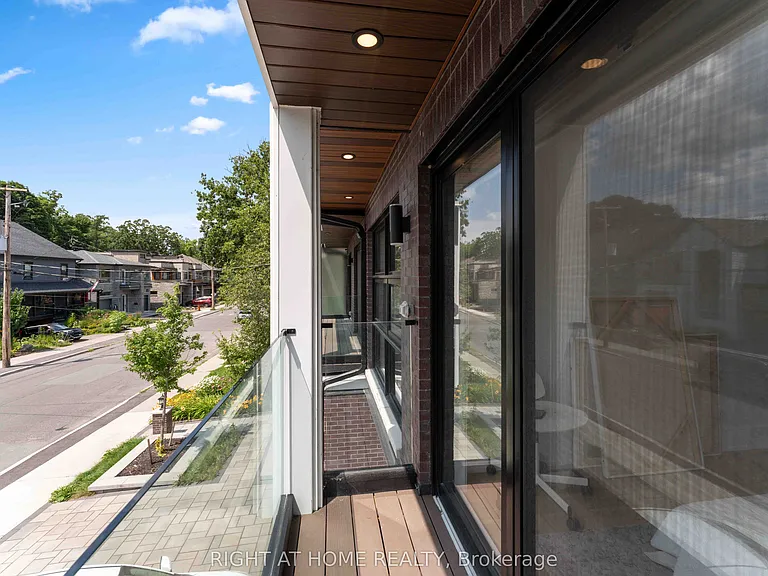 187 Carleton Ave — Photo 49