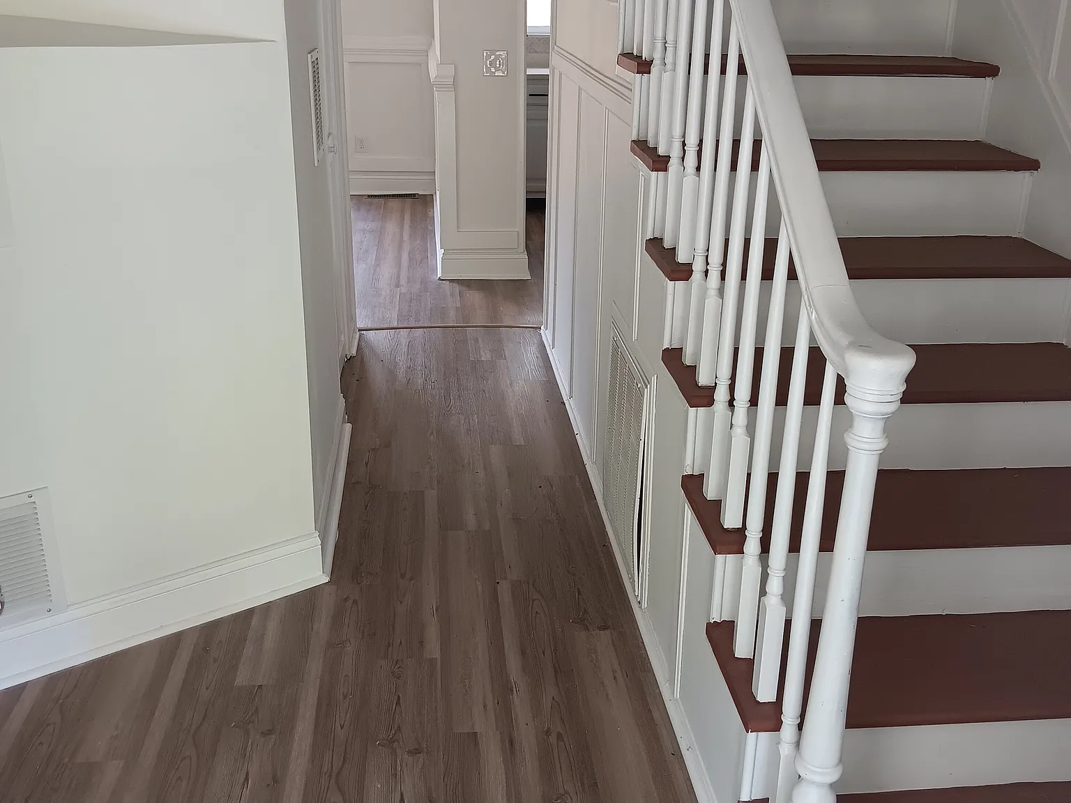 5 bed, 2500 sqft, $2,450 — Photo 1