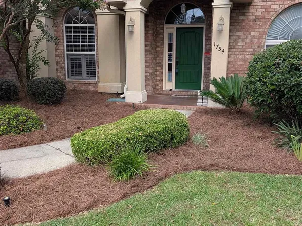 1754 Joybrook Rd, Navarre, FL 32566