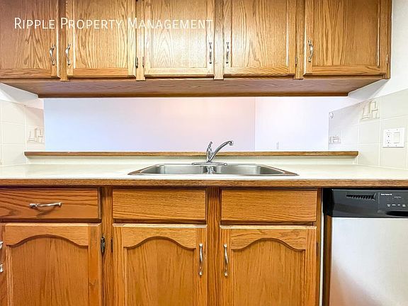 4th image of 2011 E University Dr NW #804