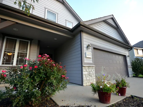 1612 Cog Hill Ct, Lawrence, KS 66047