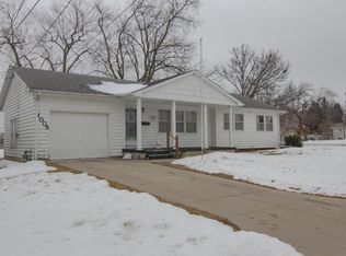 1006 E 15th St S, Newton, IA 50208