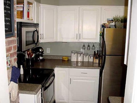 4th image of 5630 N Winthrop Ave