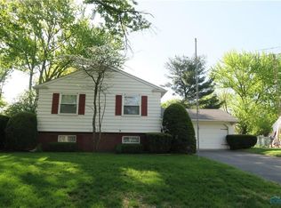 4606 Wickford Dr E, Sylvania, OH 43560