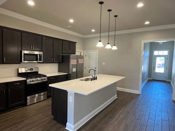 418 Mangrove Ln