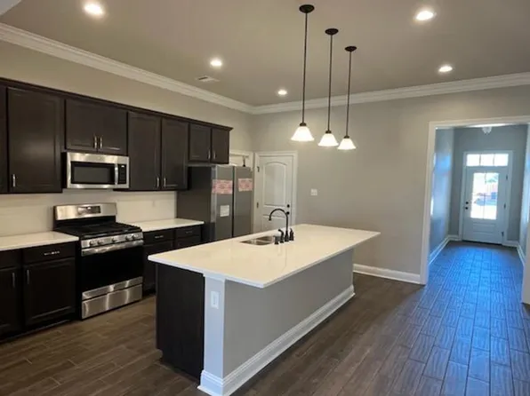 418 Mangrove Ln, Bossier City, LA 71111