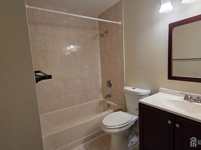 1514 Ravens Crest Dr — Photo 14