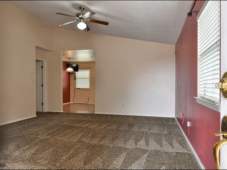 508 Covington Ridge Way — Photo 6
