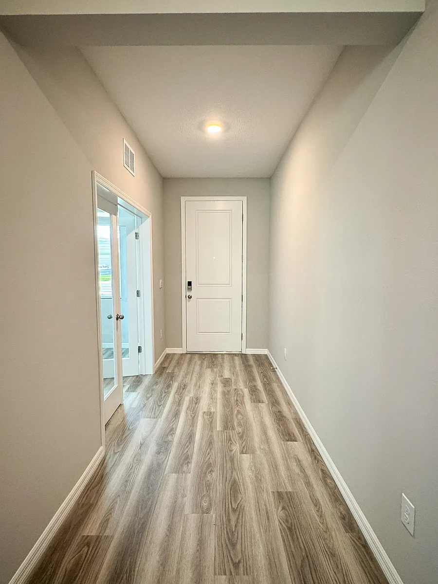 Entry - 10497 Farm Hill Ave