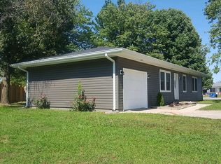 1701 Fritschle St, Olney, IL 62450