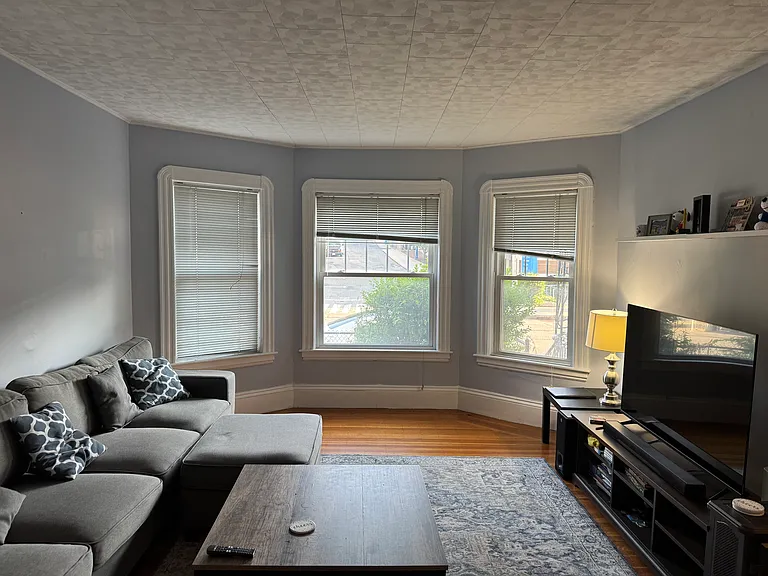 229 Highland Ave #2 — Photo 1