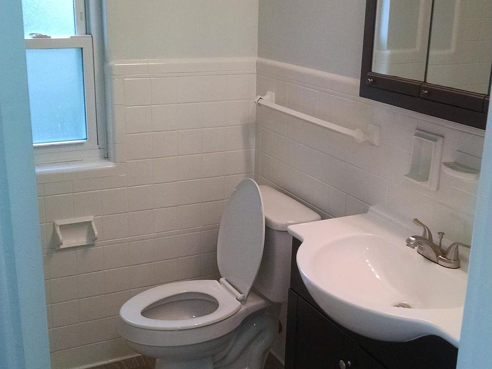 1st image of 3831 Aikenside Ave