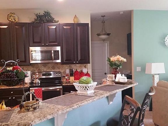 5th image of 921 La Terraza Ln