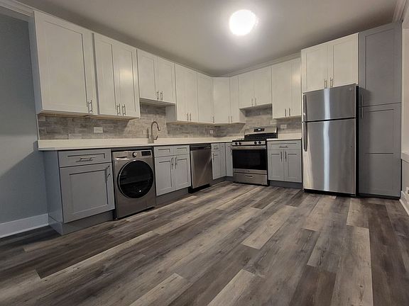 5th image of 728-728 W Roscoe St #11
