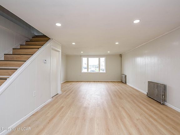 4th image of 519 Watt St