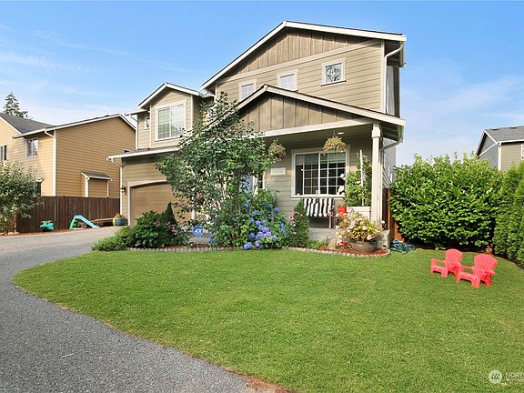 4th image of 8213 207th Street Ct E