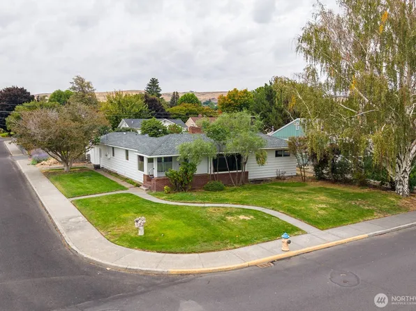 165 D Street SW, Ephrata, WA 98823