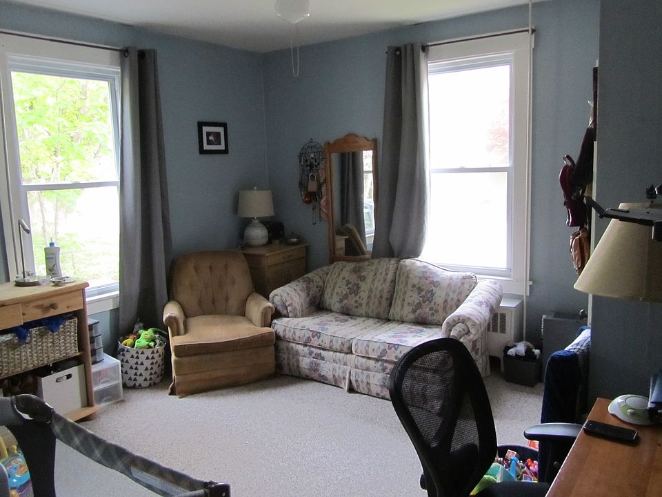 2nd image of 35 Elm St #2