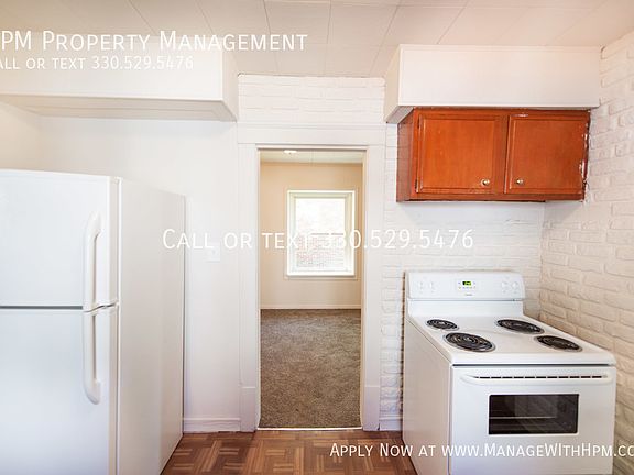 4th image of 1074 Wyley Ave