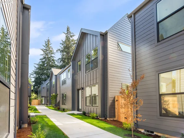 9217 N Seneca St, Portland, OR 97203