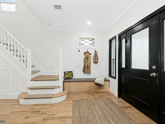 3rd image of 721 Summit St