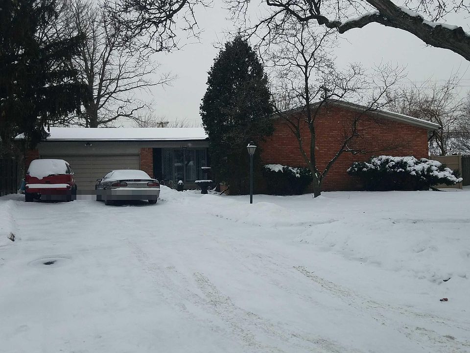1st image of 20518 Edmunton St