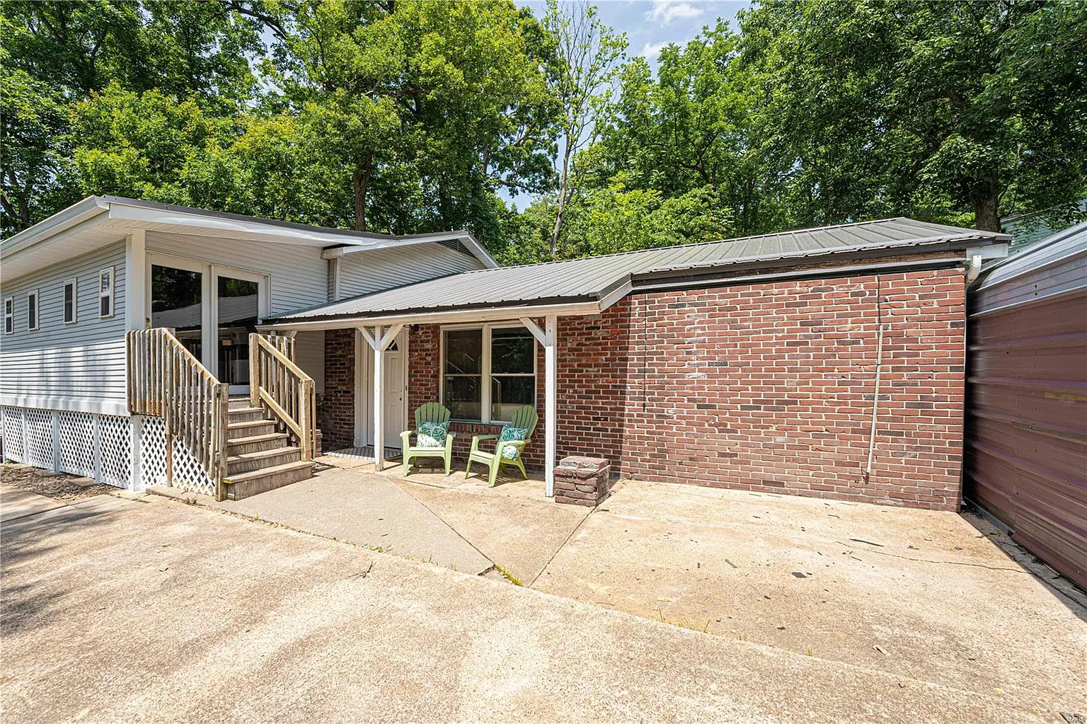15 Robin Ln photo 1