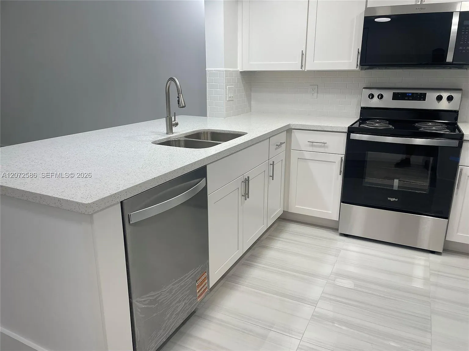 Vista Del Lago Condo Ph 2 — Photo 4