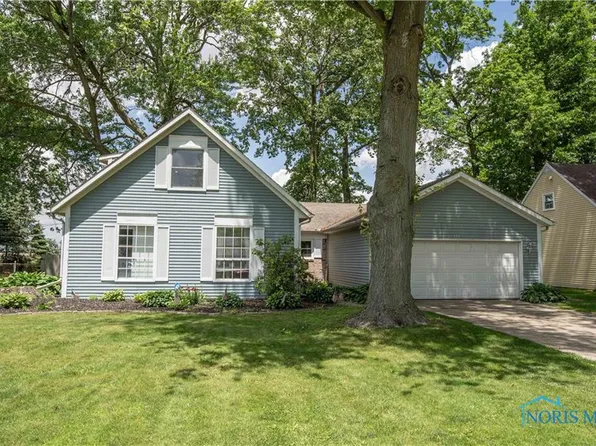 111 Hickory St, Swanton, OH 43558