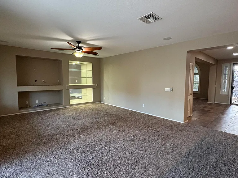 15165 N 143rd Ave — Photo 16