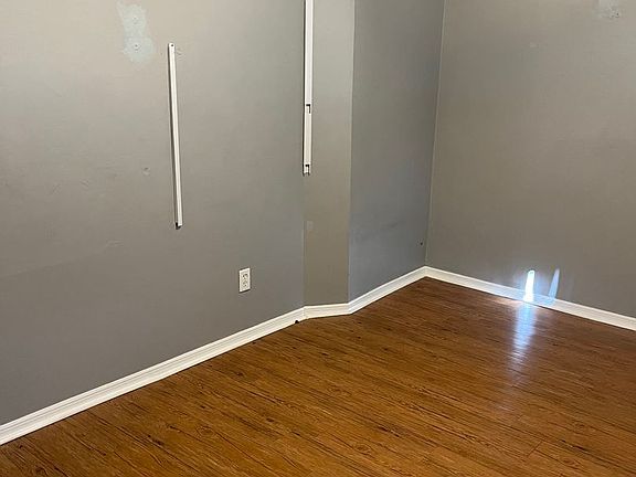 3rd image of 610 Lincoln Ave