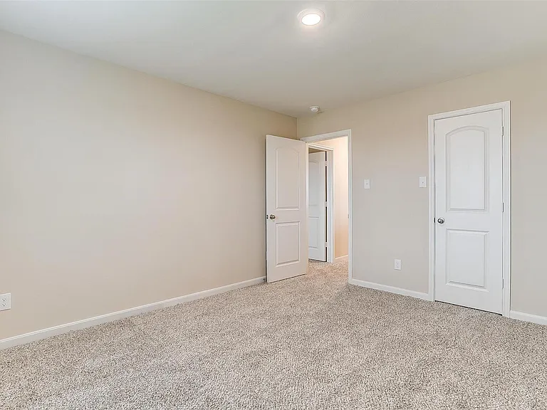 1025 McDonald Dr — Photo 21
