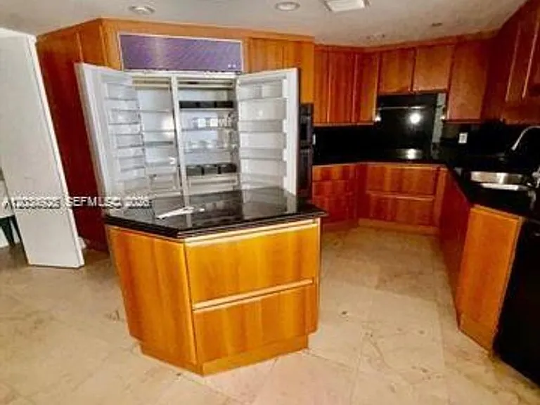 9595 Collins Ave #N8-I — Photo 4